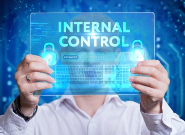 Önemli performans göstergesi ile aracınıza dokunmadan işadamı 