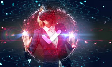 Standart kalite kontrol. Sertifika. İş, teknoloji, internet ve ağ konsepti. Sanal ekrandaki simgeyi genç işadamı seçer.