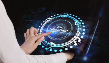 Ticari Yatırım Konsepti Risk Yönetimi ve Değerlendirmesi. İş, Teknoloji, İnternet ve ağ kavramı.