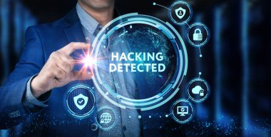 Siber güvenlik veri koruması iş teknolojisi gizlilik kavramı. Genç işadamı sanal ekranda saptanan simge hacklemesini seçin.