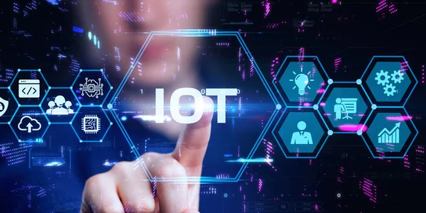 Интернет Вещей Понятие Iot Бизнесмен Предлагает Продукты Решения Iot — стоковое фото