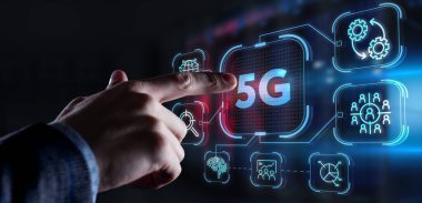 5G ağı konsepti, yüksek hızlı mobil internet, yeni nesil ağlar. İş, modern teknoloji, İnternet ve ağ kurma kavramı.
