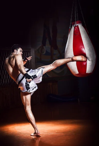 Thai boxing Artem Levin in studio — Stock Photo, Image