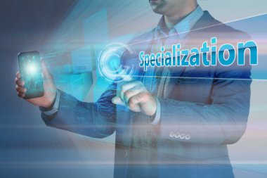 İş kavramı. Smatrfon ve tıkırtı tutunarak işadamı 