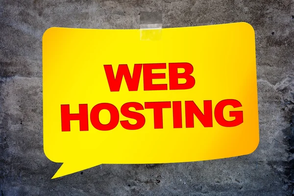 "Hostování na webu "na žlutém pozadí skládaného nápisu. Návrh t — Stock fotografie
