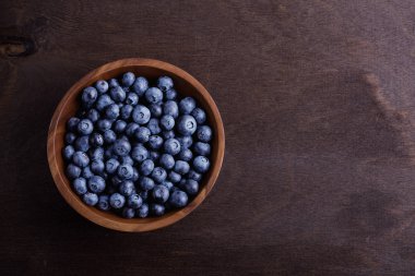  ahşap kase Siyah frenk üzümü 