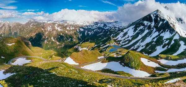 Cime innevate — Foto Stock