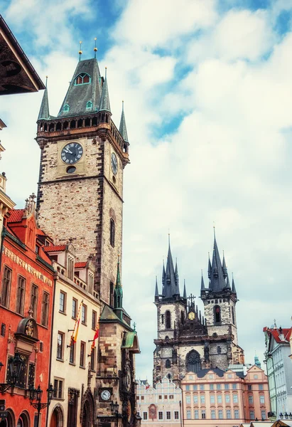 Ansicht der Tyn-Kirche in Prag. Tschechische Republik — Stockfoto