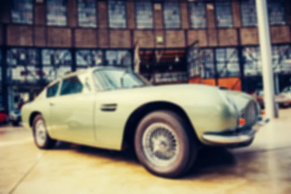 Classic car. Natural blurred background. Soft light effect. — Stock Photo, Image