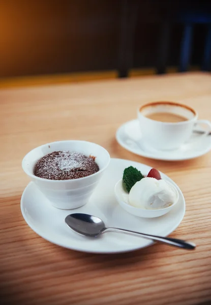 Cake and ice cream with chocolate and cappuccino — Stock Photo, Image