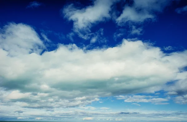 夏風景の美しい積雲の雲 — ストック写真