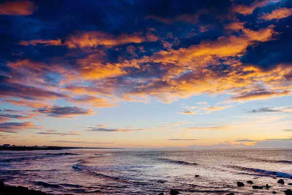 Malerischer Blick Auf Den Sonnenuntergang Über Dem Meer — Stockfoto