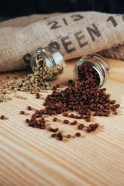 Kaas Sperziebonen Koffie Tas Gemaakt Van Jute Een Houten Ondergrond — Stockfoto