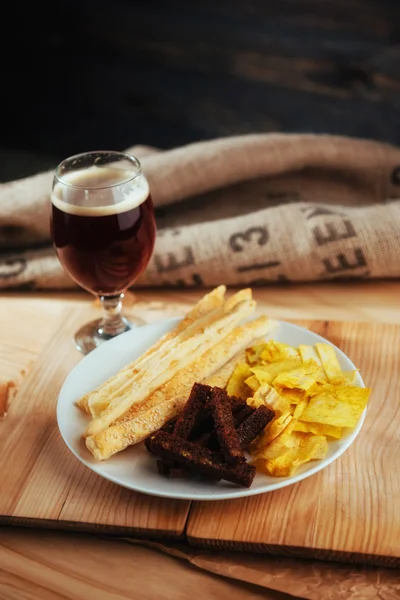 Chips Crispy Crackers Black Bread Sesame Sticks Beer — Stock Photo, Image