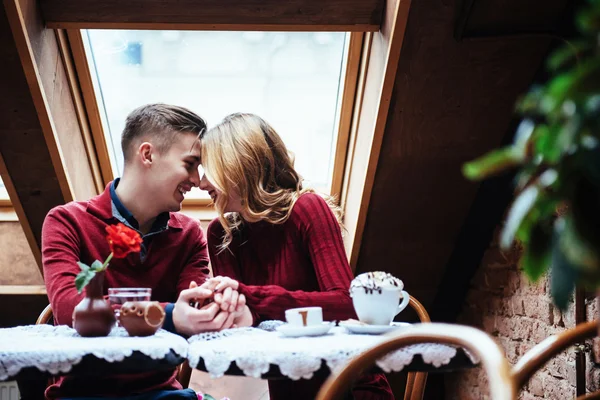 Beautiful Young Man Woman Celebrating Valentine Day Restaurant Man Giving — Stock Photo, Image