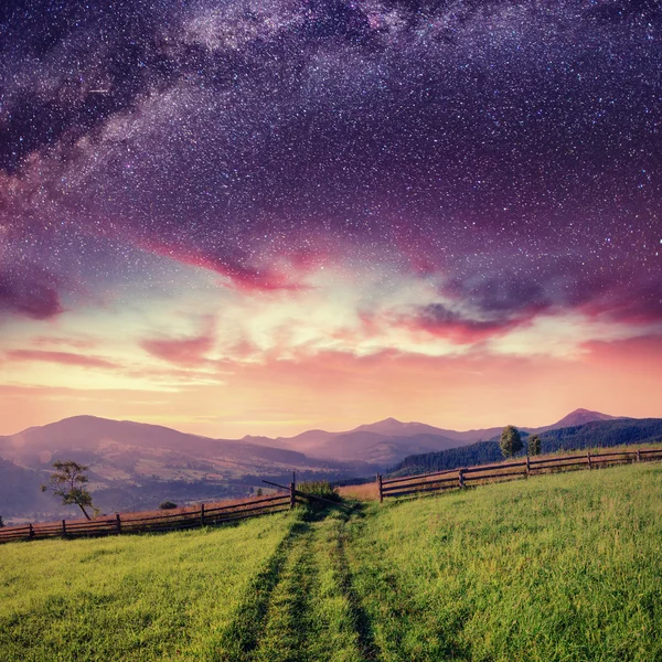 Fantastic Starry Sky Stacks Traditional Mountain Villages Carpathians Ukraine — Stock Photo, Image