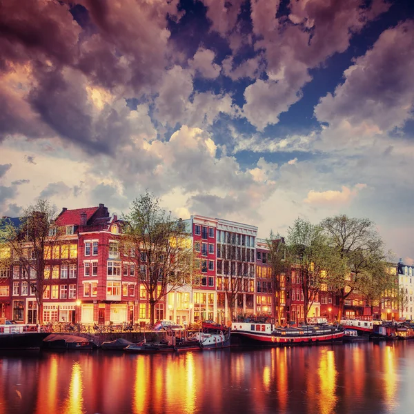 Canal Ámsterdam Oeste Ámsterdam Capital Ciudad Más Densamente Poblada Los — Foto de Stock