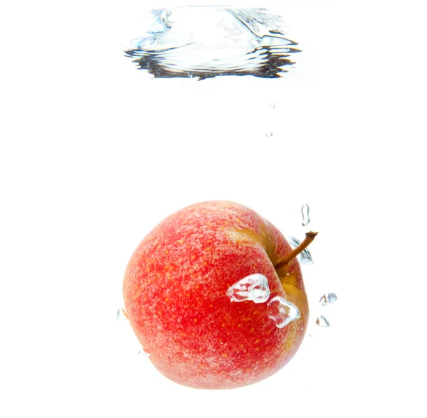 Sudaki elma — Stok fotoğraf