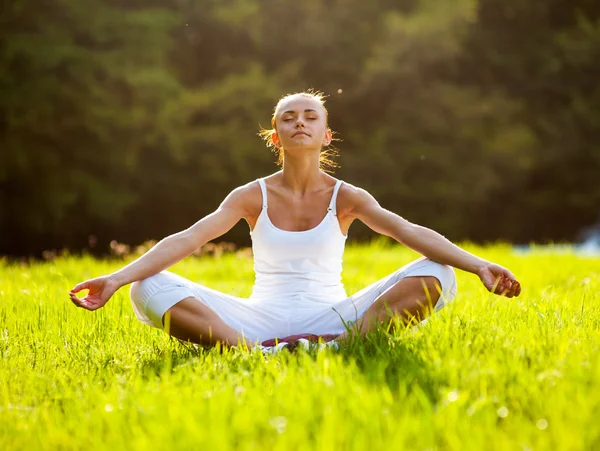 Fitness woman — Stock Photo, Image