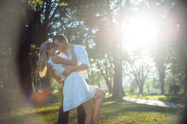 Genç Romantik Çift