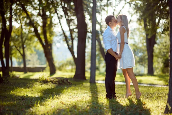 Pareja joven — Foto de Stock