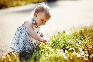 Parktaki küçük kız