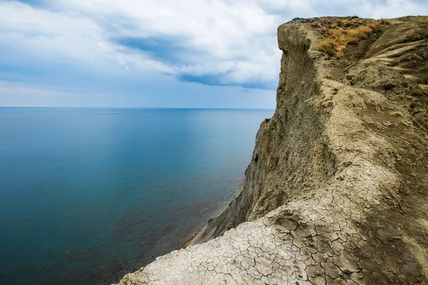 Pedras e mar . — Fotografia de Stock