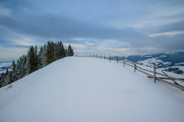 Paisaje invierno —  Fotos de Stock