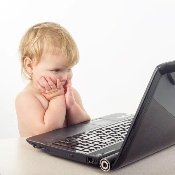 Cute little girl — Stock Photo, Image