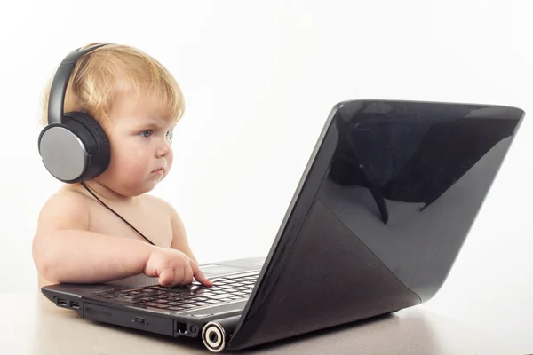 Cute little girl — Stock Photo, Image