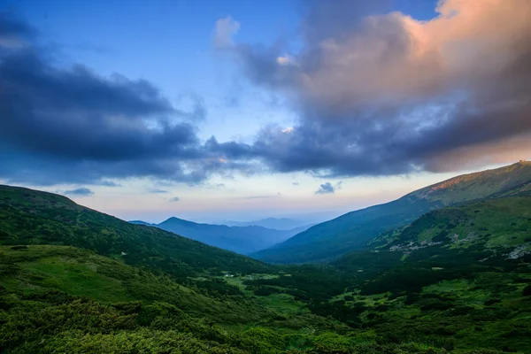 夏天的山 — 图库照片