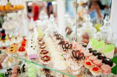 farklı kek Ziyafet masada 