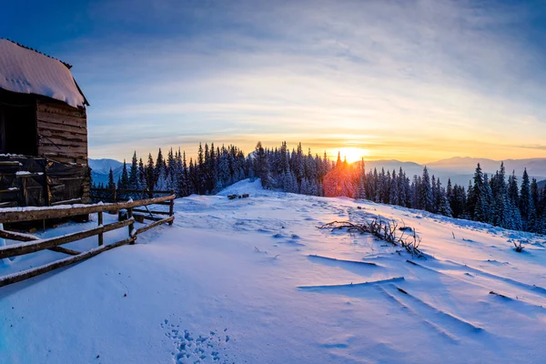 Paisaje invierno —  Fotos de Stock