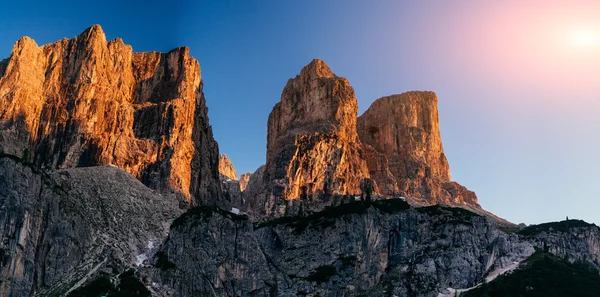 Rocky Mountains at sunset.Dolomite Alps, Italy — Stock Photo, Image