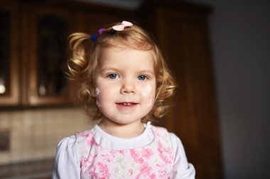 kız yüz vymastyla un