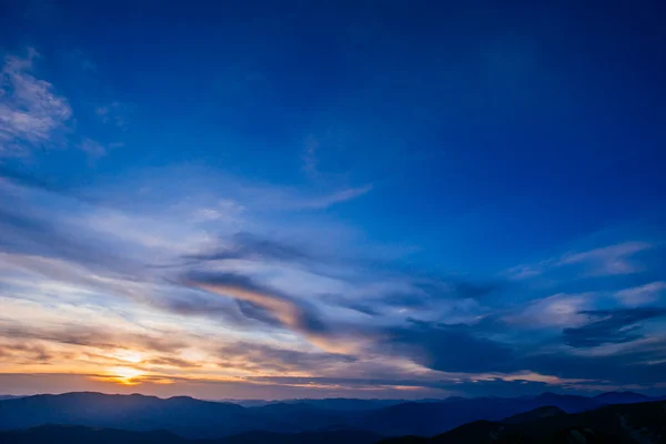 Lucht bij zonsondergang — Stockfoto