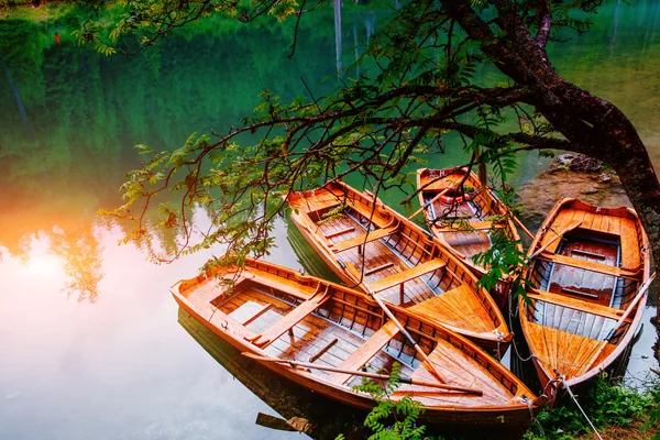 Boat at the pier — Stock Photo, Image