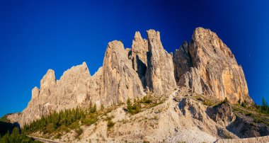 Gün batımında Rocky Dağları. Dolomit Alpler, İtalya
