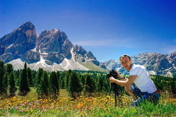 Fotógrafo en los Alpes —  Fotos de Stock