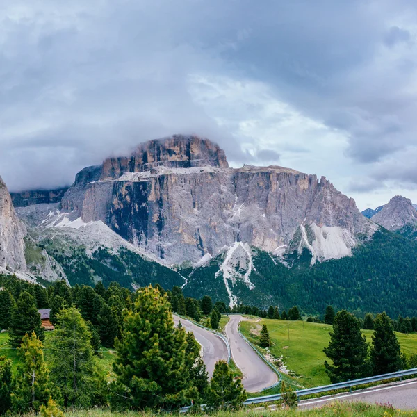 Krásný výhled na hory v Alpách — Stock fotografie