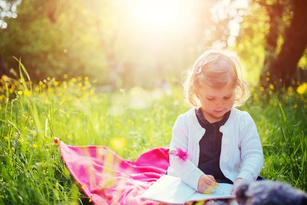 Child on picnic — Stock Photo, Image