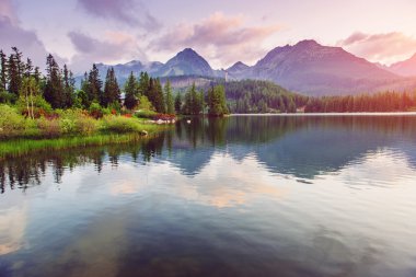 Göl strbske pleso yüksek tatras dağ, Slovakya, Avrupa