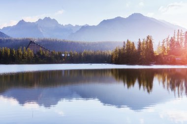 Göl strbske pleso yüksek tatras dağ, Slovakya, Avrupa