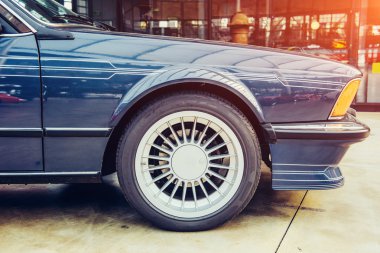 Bazı antik klasik otomobil.