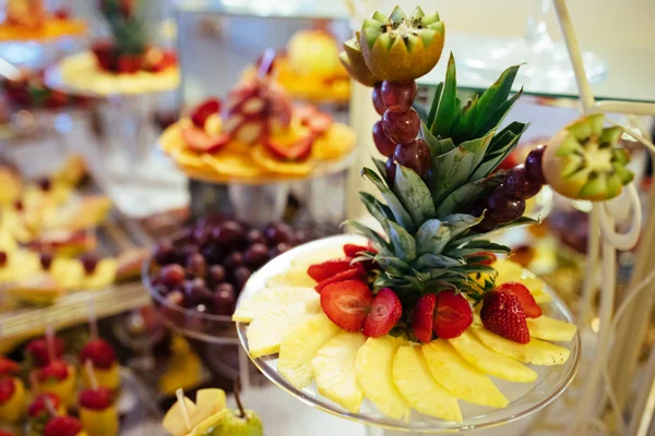 Buffet di frutta fresca — Foto Stock