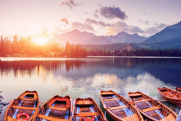 Fantastyczny Shtrbske Pleso w Tatrach. Słowacja, Europa. — Zdjęcie stockowe