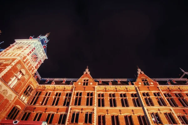 Bela vista calma noite da cidade de Amsterdã . — Fotografia de Stock