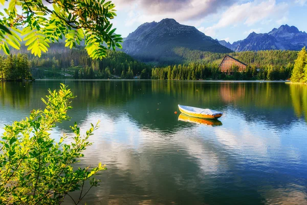 Fantastiska Shtrbske Pleso Tatrabergen. Slovakien, Europa. — Stockfoto