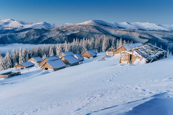 Chalet in the mountains — Stock Photo, Image