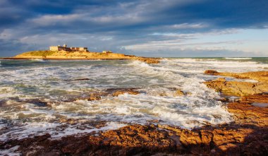 Bahar deniz kıyısında Şehir Trapany Panoraması. Sicilya, İtalya, Europe